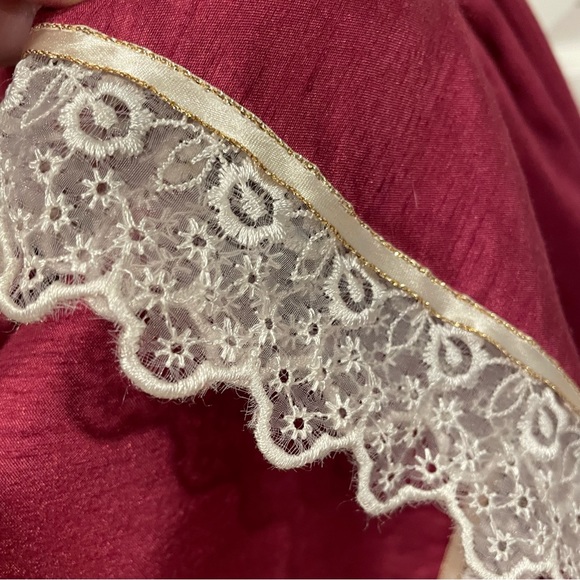 Burgundy with cream lace trim long dress size 5 - Picture 10 of 11